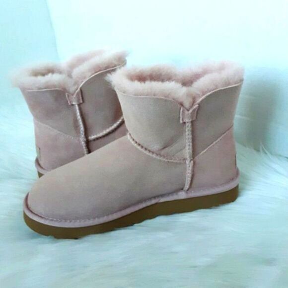 UGG Pink Leather Women's size 6M Short Winter Boot - Picture 4 of 12